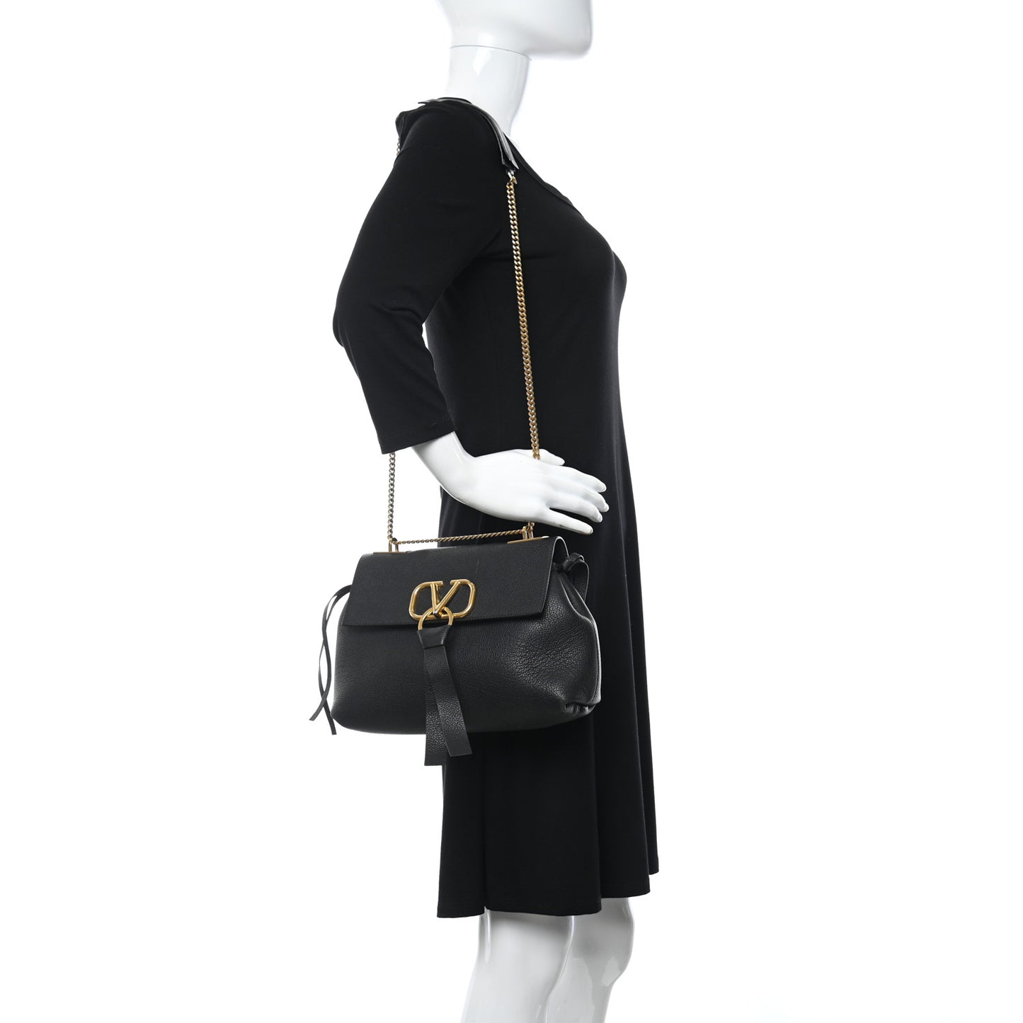 Pebbled Calfskin Small VRing Chain Shoulder Bag Black