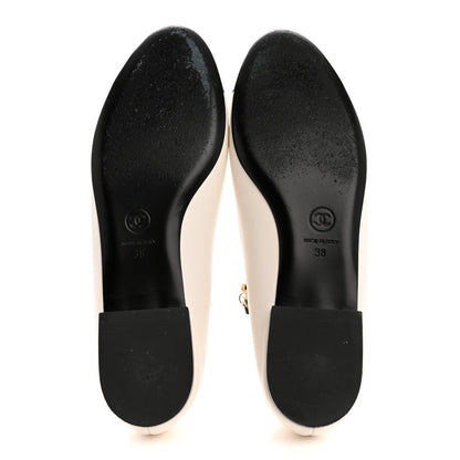 Chanel Shiny Lambskin Pearl Cap Toe Ankle Chain Ballerina Flats 38 White Black 6 of 10