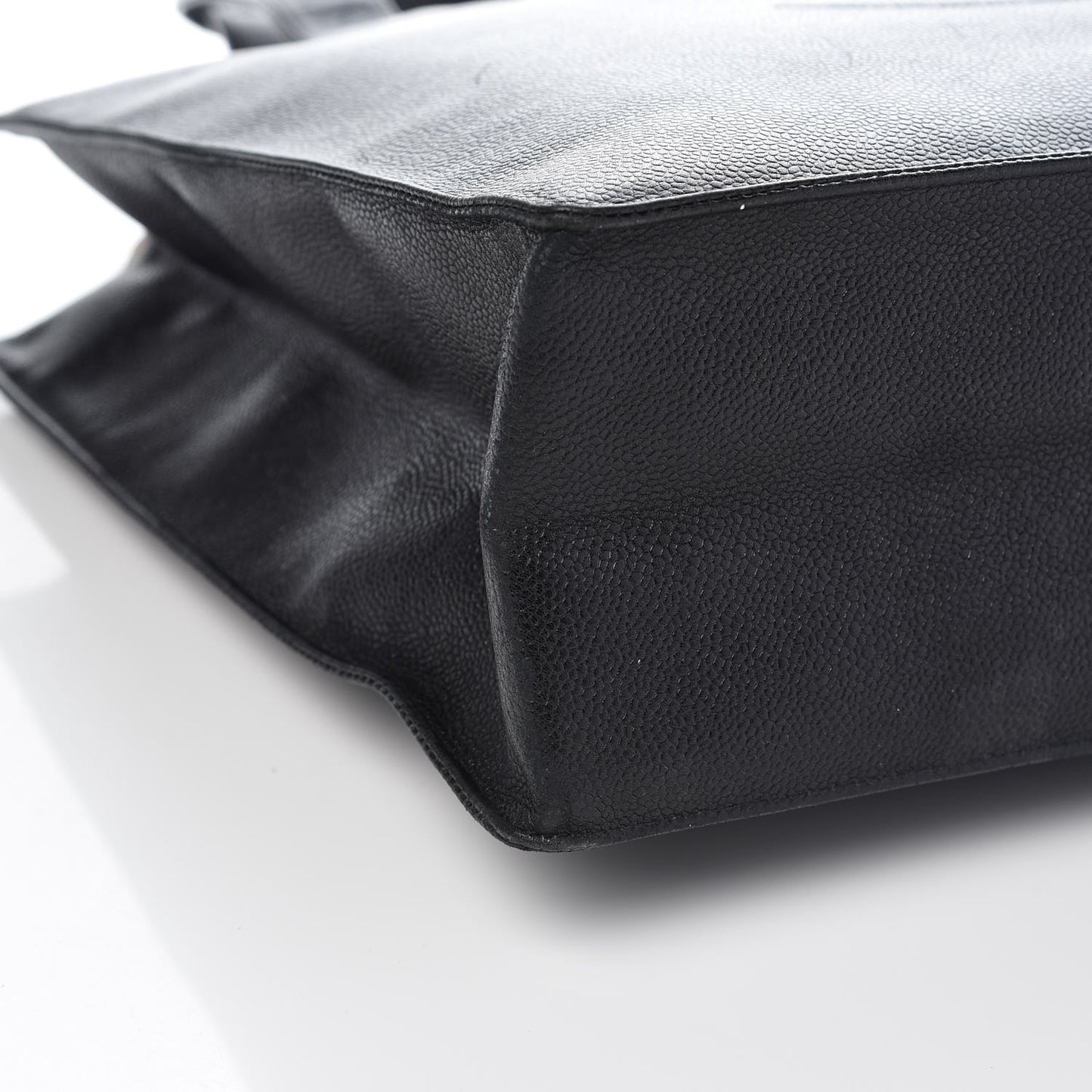 Caviar CC Tote Black
