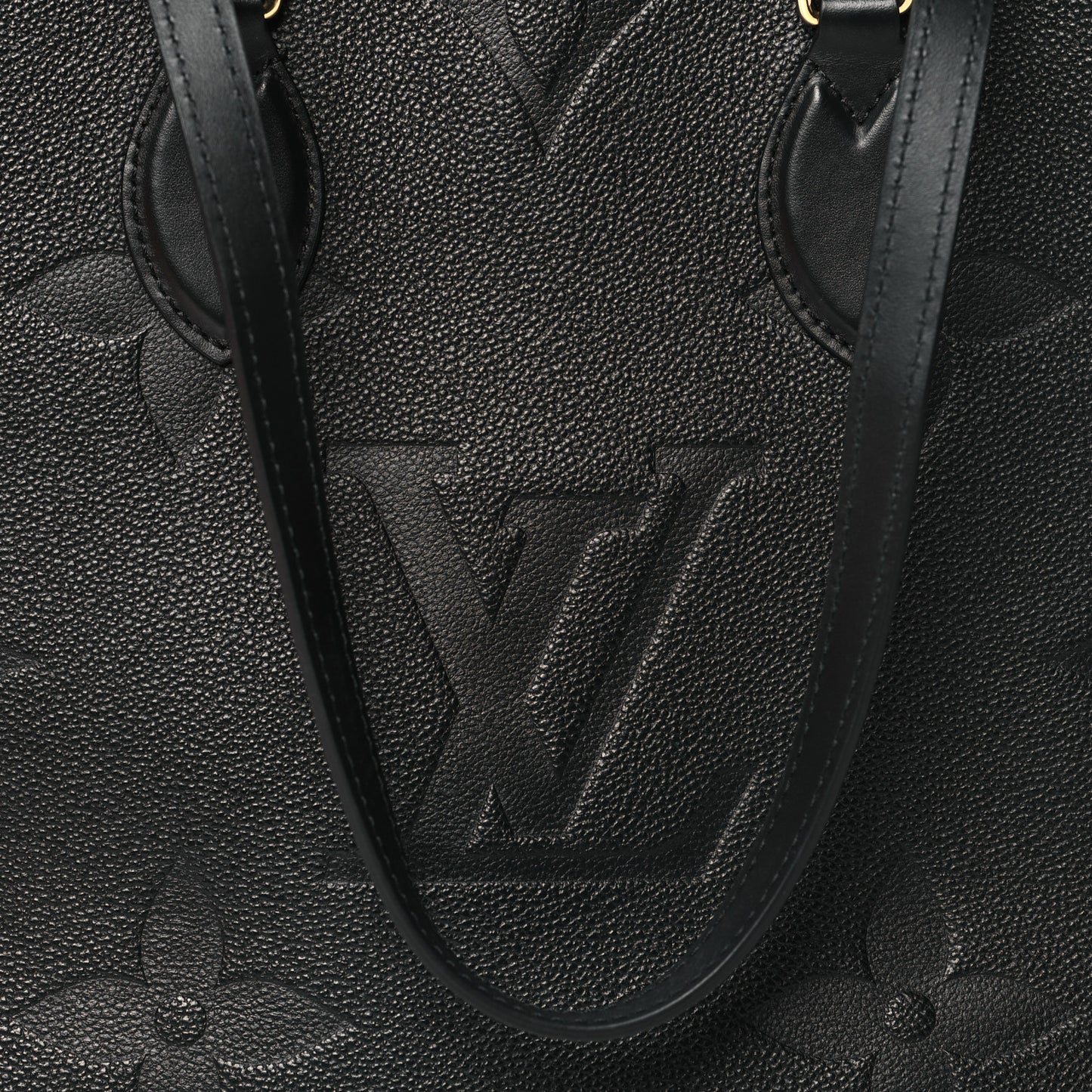 Empreinte Monogram Giant Onthego MM Black