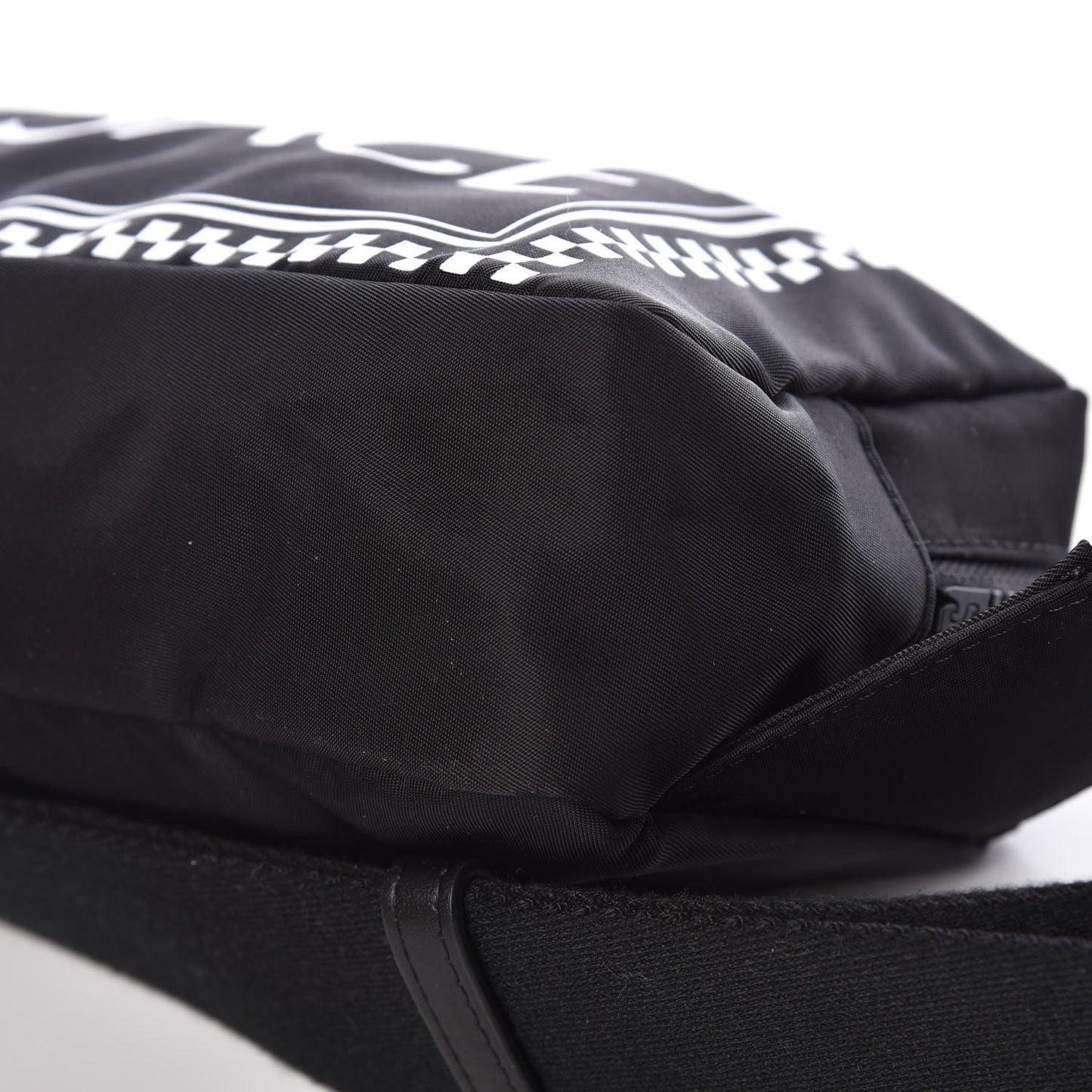 Nylon Logo Two Tone Belt Bag Black