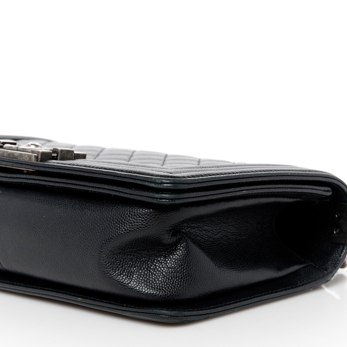 Caviar Quilted Medium Boy Flap Black