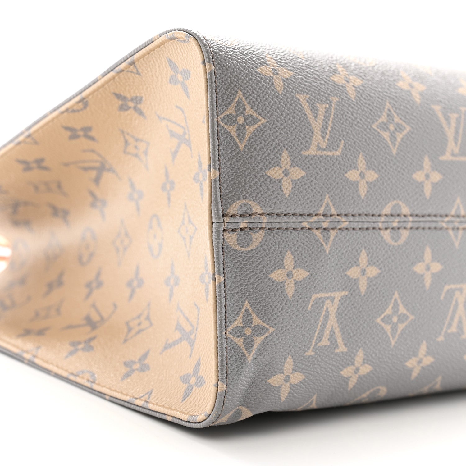 Louis Vuitton Onthego MM Trianon Grey 8 of 10
