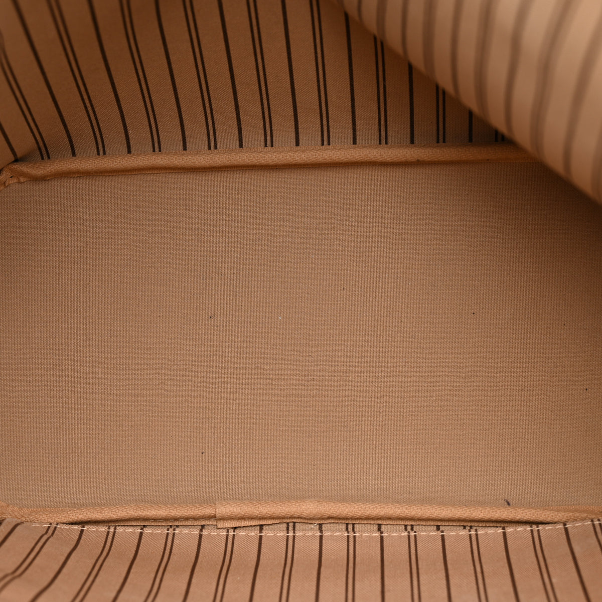 Louis Vuitton Monogram Neo Neverfull MM 5 of 10