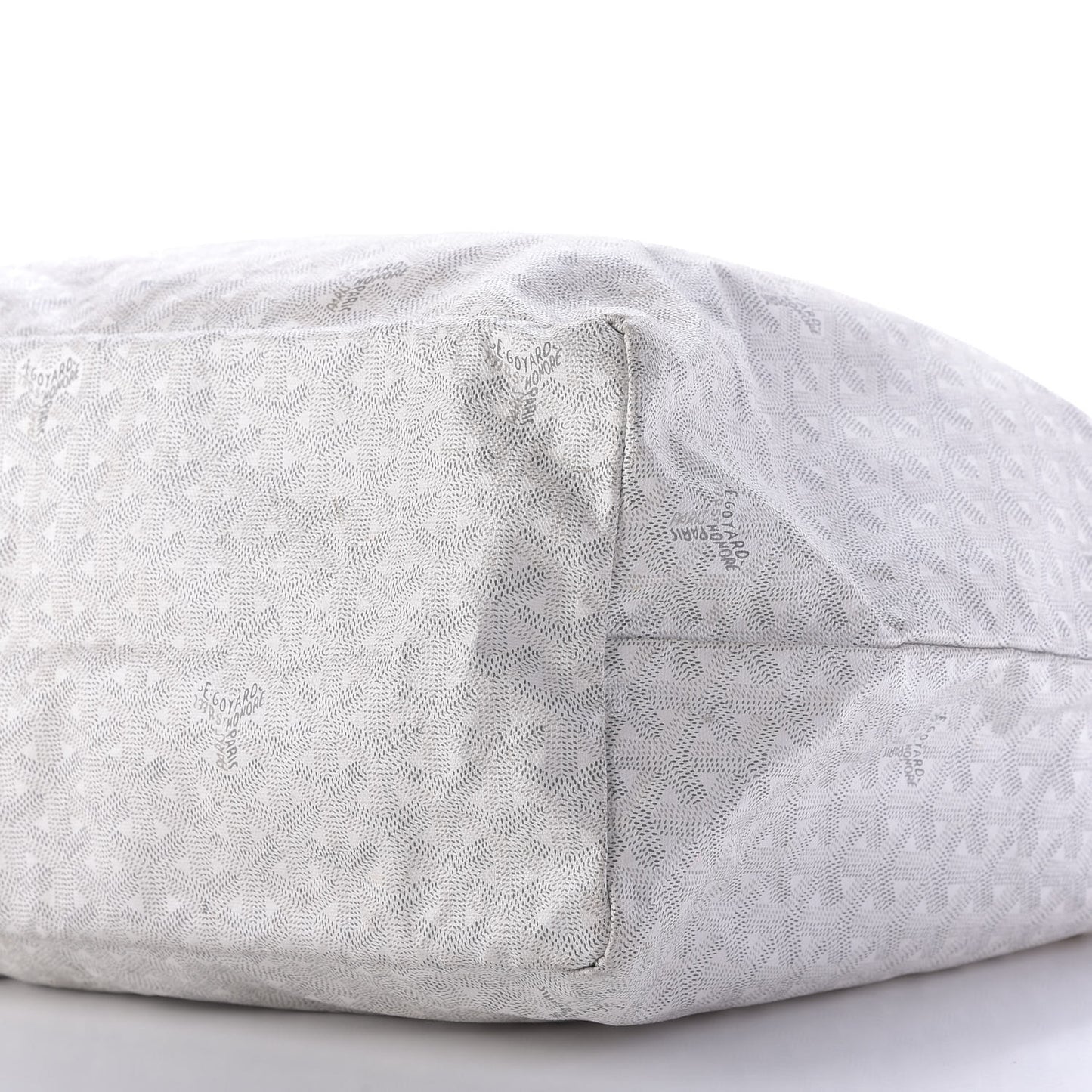 Goyardine Saint Louis GM White