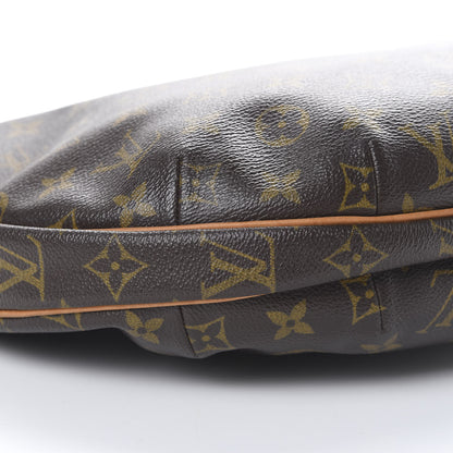Louis Vuitton Monogram Croissant MM 8 of 12