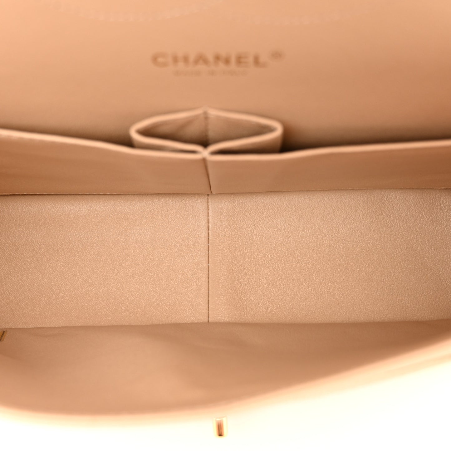 Caviar Quilted Jumbo Double Flap Beige Clair