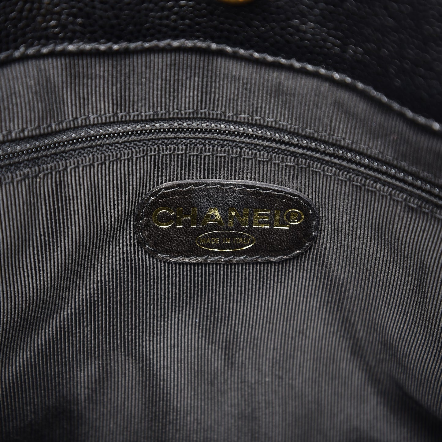 Caviar Shoulder Bag Black