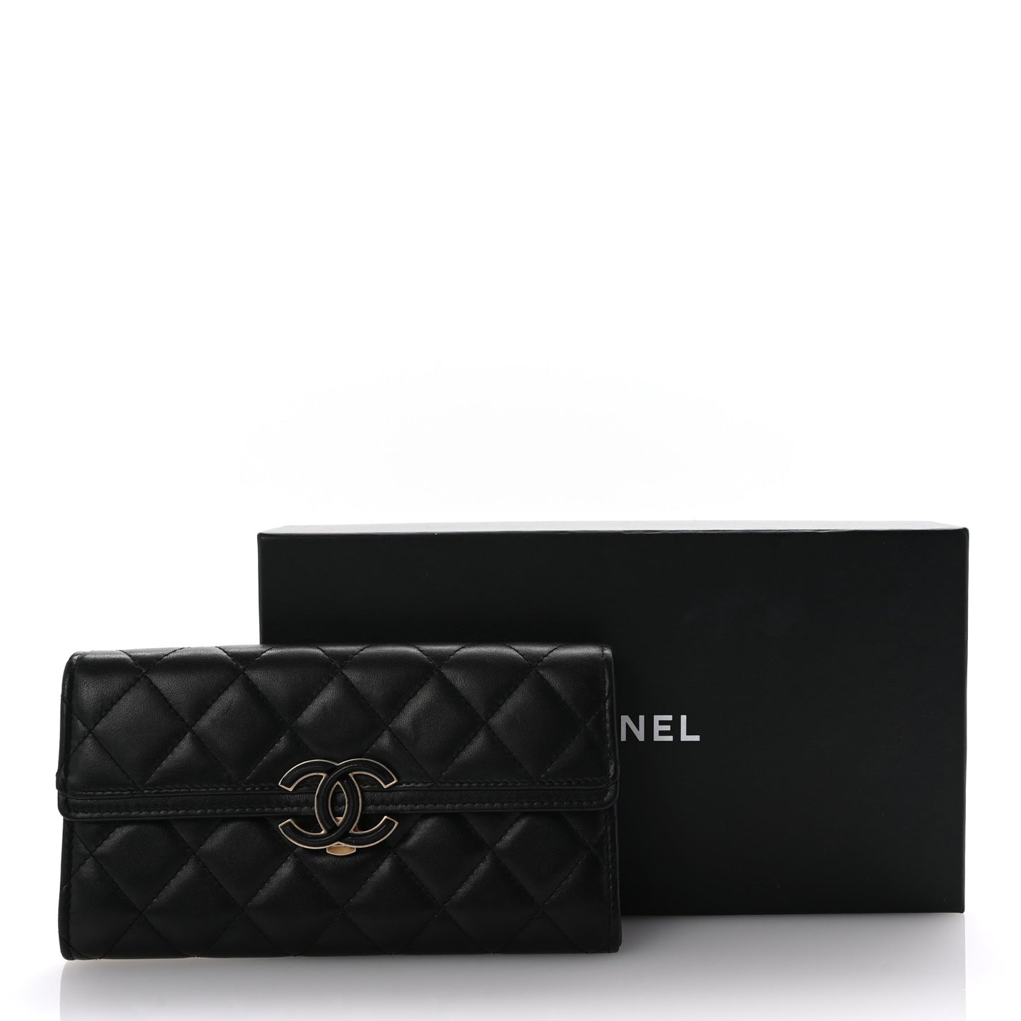 Lambskin Quilted CC Chic Gusset Wallet Black