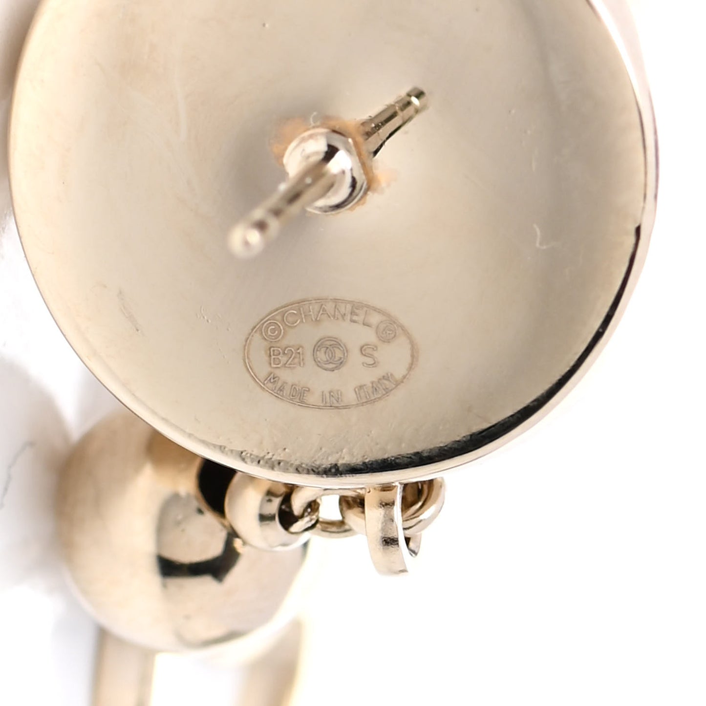 Metal CC Drop Earrings Gold