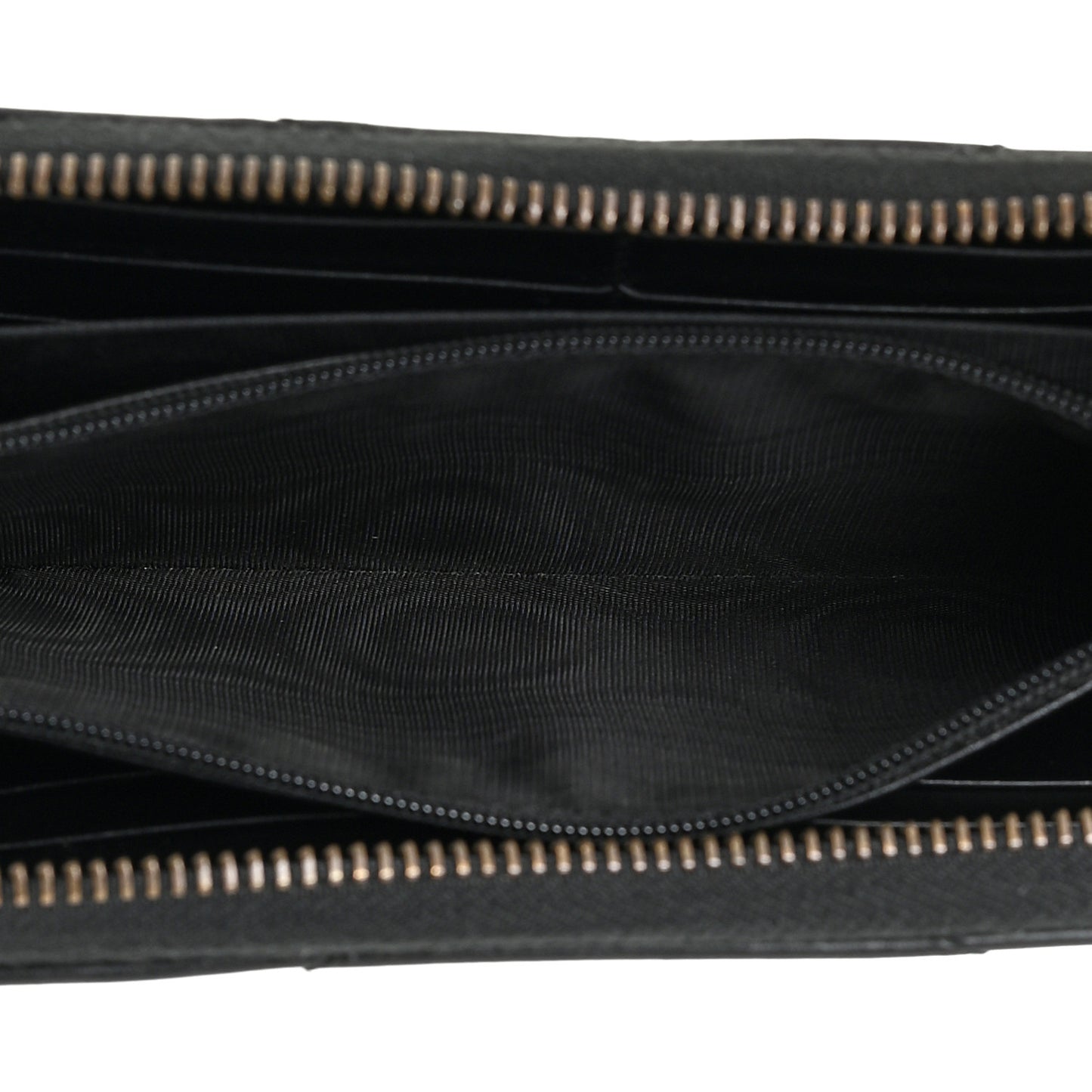 Calfskin Matelasse GG Marmont Zip Around Wallet Black