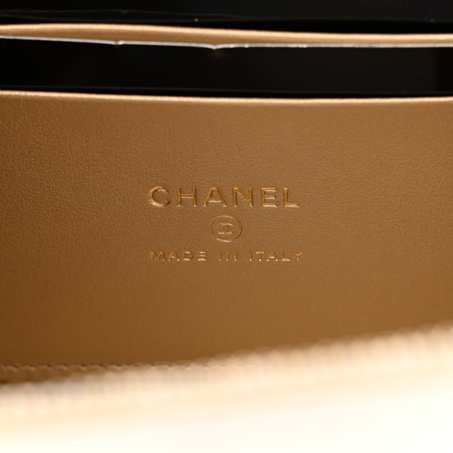 Chanel Lambskin Quilted Enamel CC Pearl Crush Small Vanity Case With Chain White 6 of 10