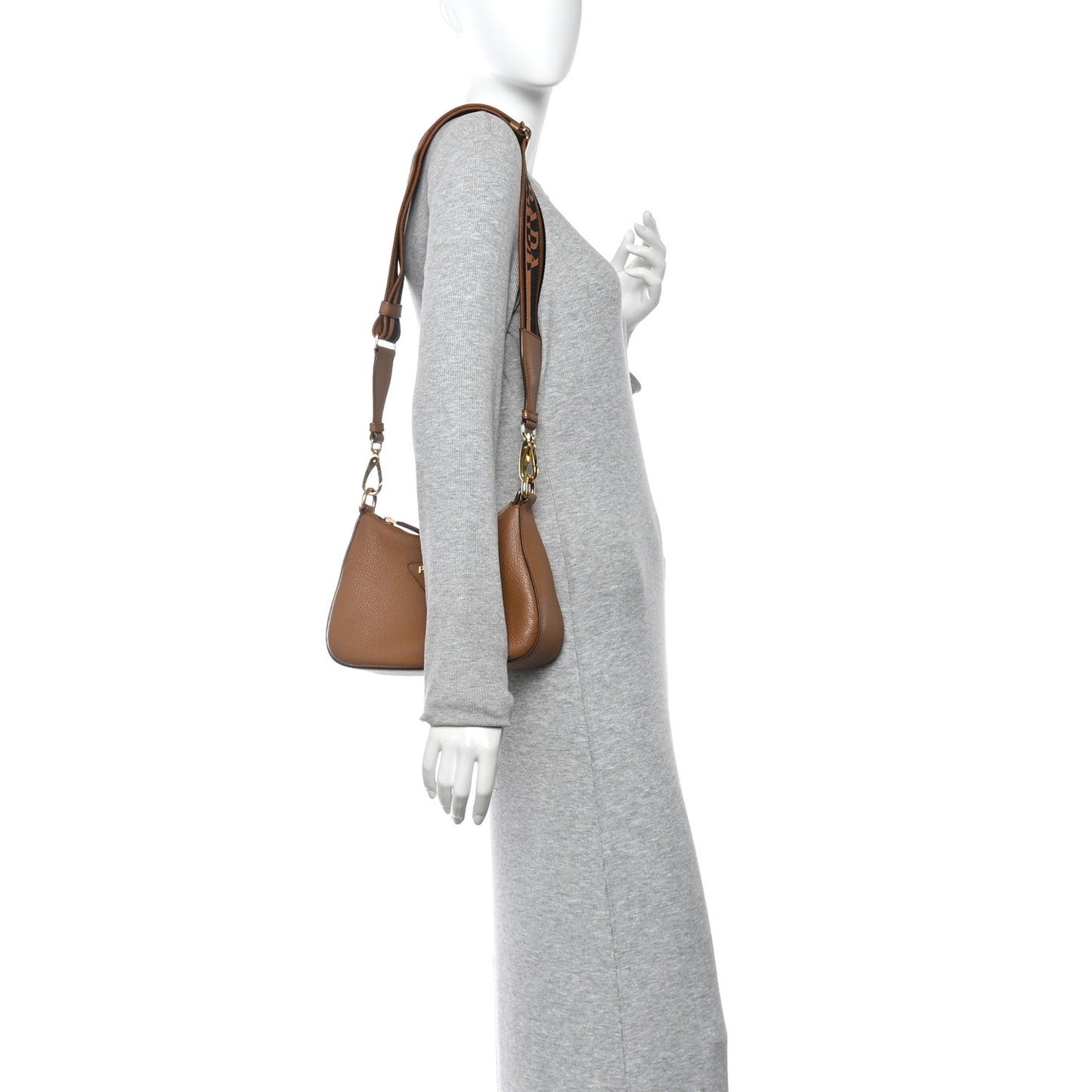 Vitello Daino Soft Zippered Hobo Shoulder Bag Caramel