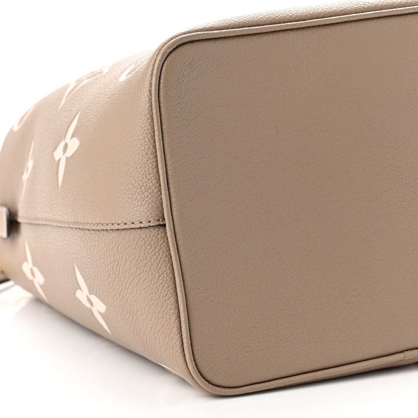 Empreinte Monogram Giant Neonoe MM Tourterelle Creme