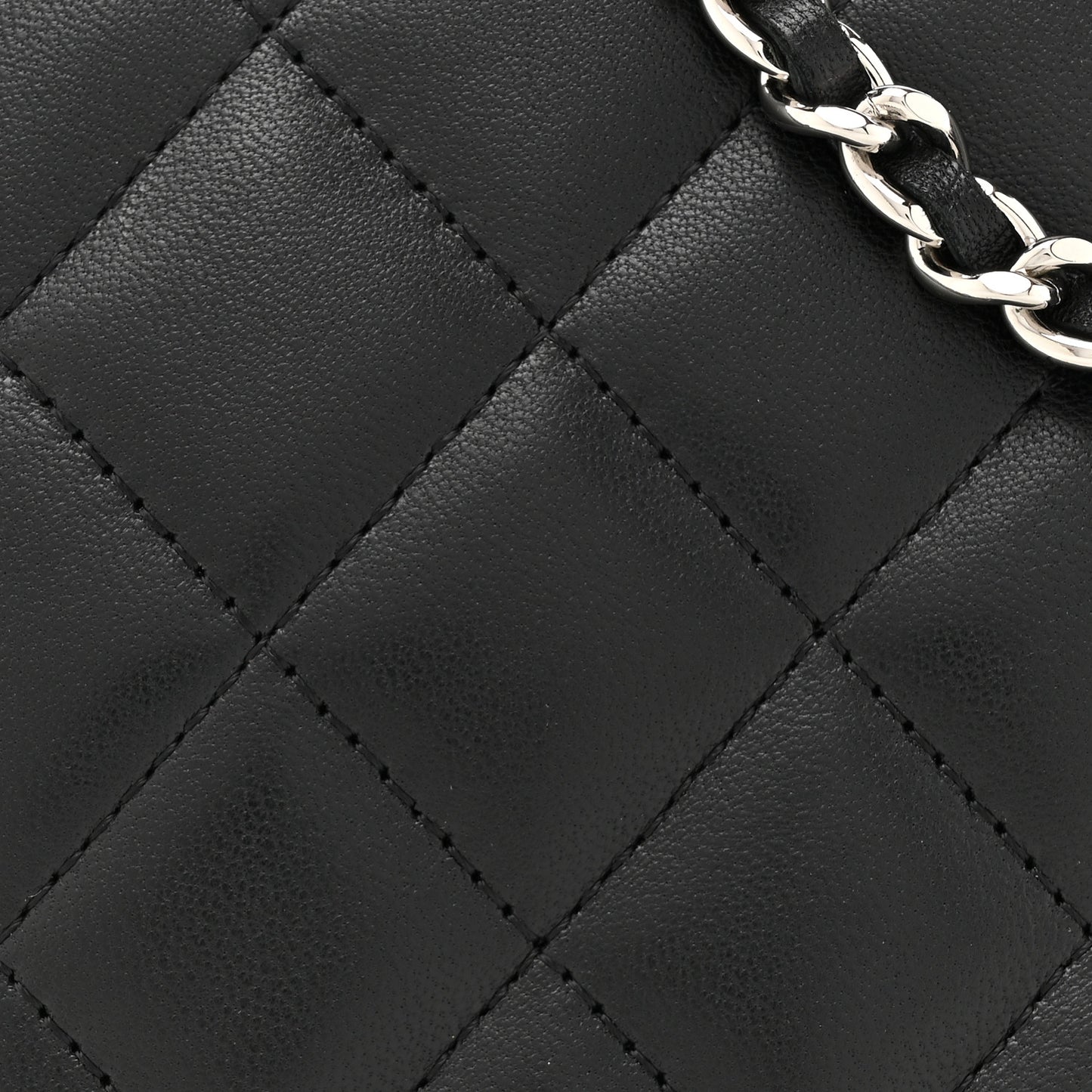 Lambskin Quilted Wallet On Chain WOC Black
