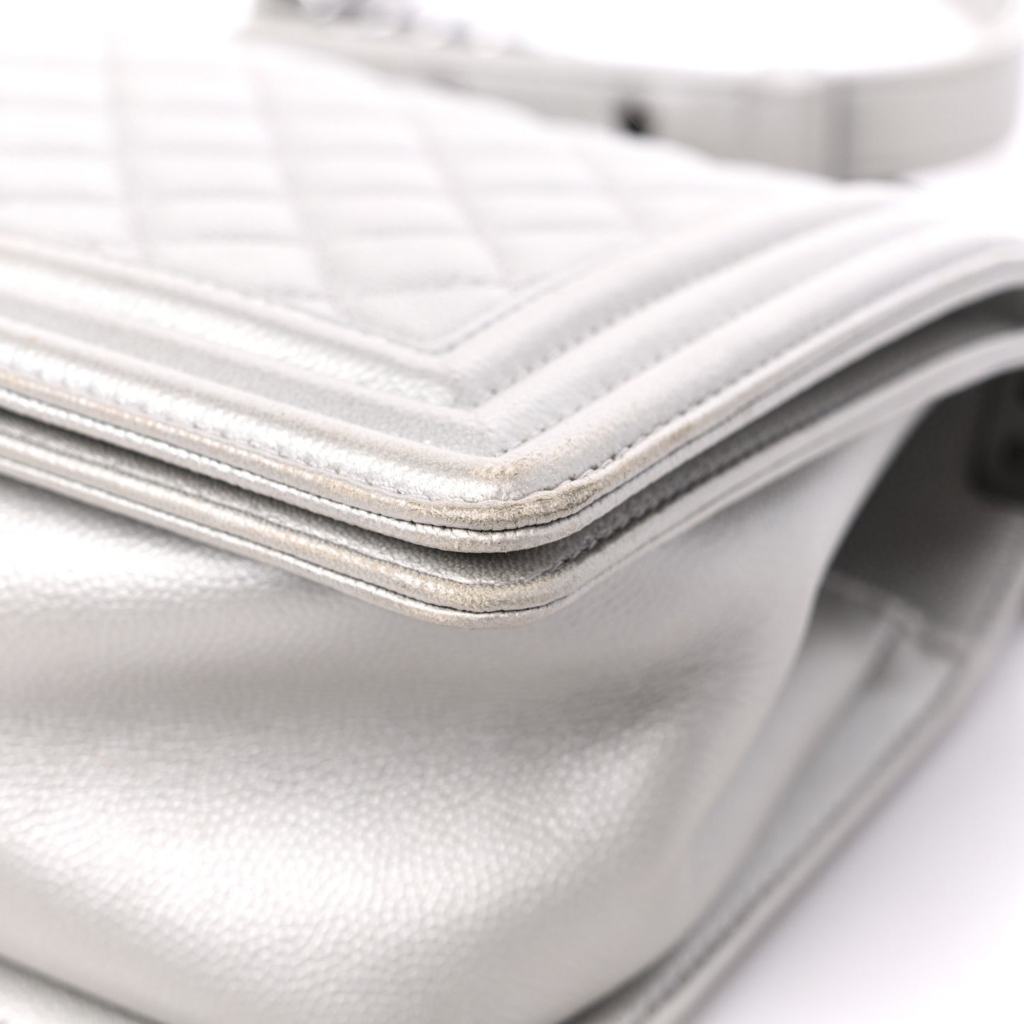 Metallic Caviar Quilted Medium Boy Flap Silver