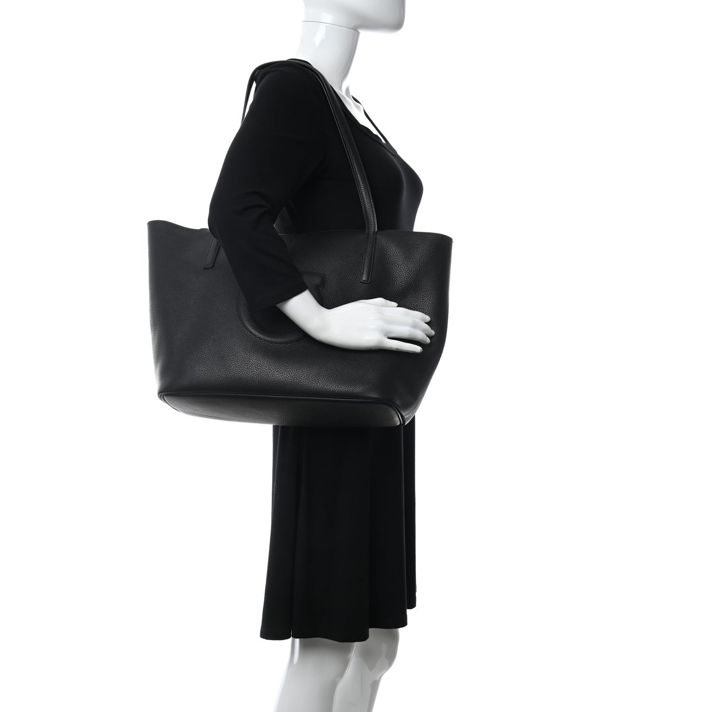 Calfskin Medium Gancini Tote Black