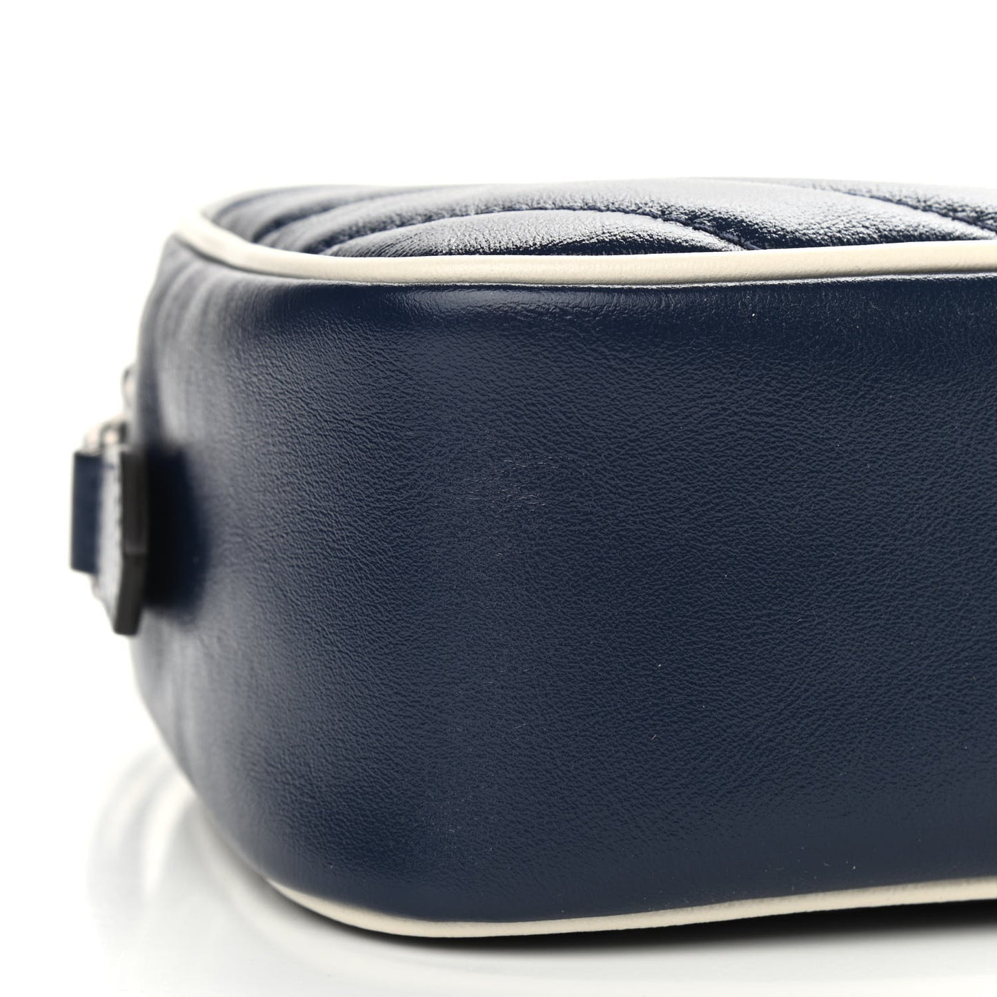 Vintage Effect Calfskin Matelasse Diagonal Small Torchon GG Marmont Chain Shoulder Bag Blue Agata Mystic White