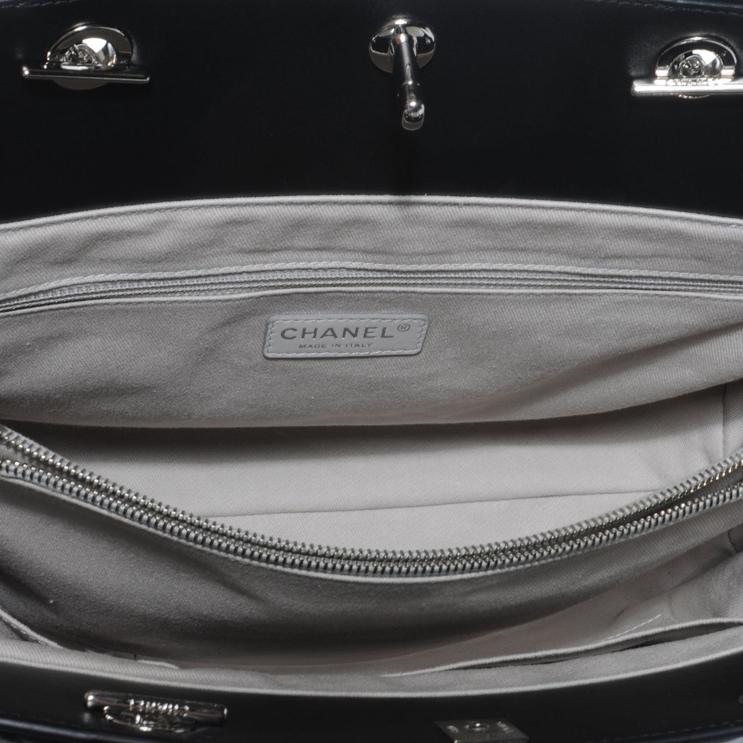 Aged Calfskin Be CC Tote Black