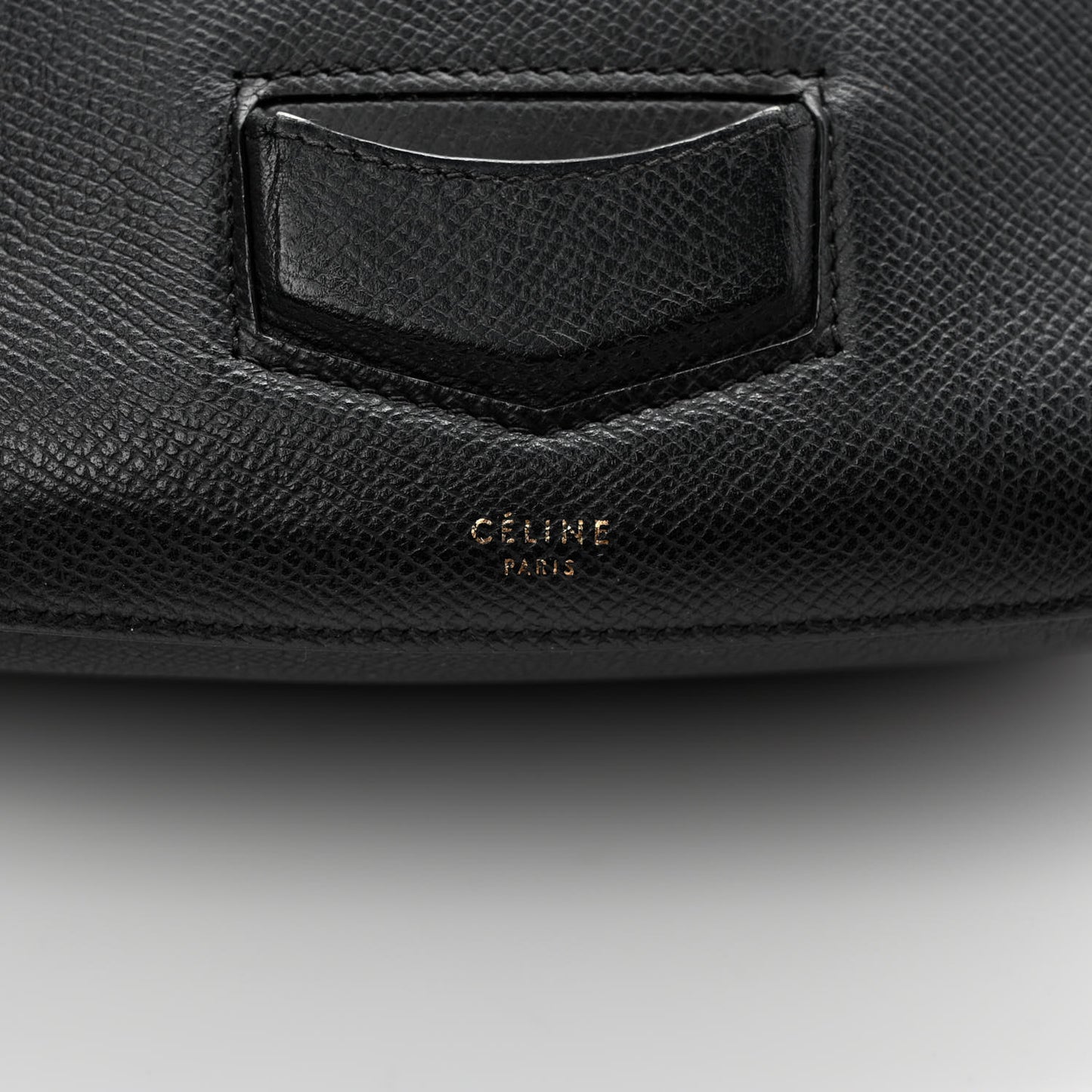 Grained Calfskin Medium Trotteur Black