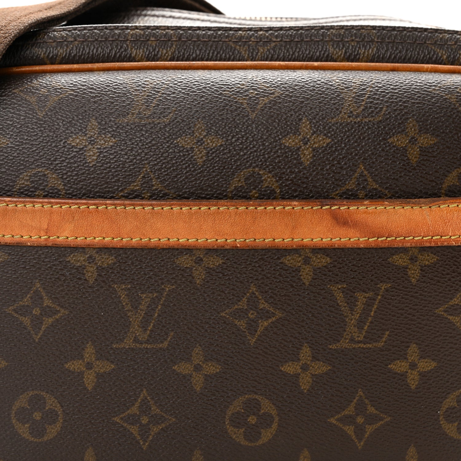 Louis Vuitton Monogram Reporter PM 8 of 15