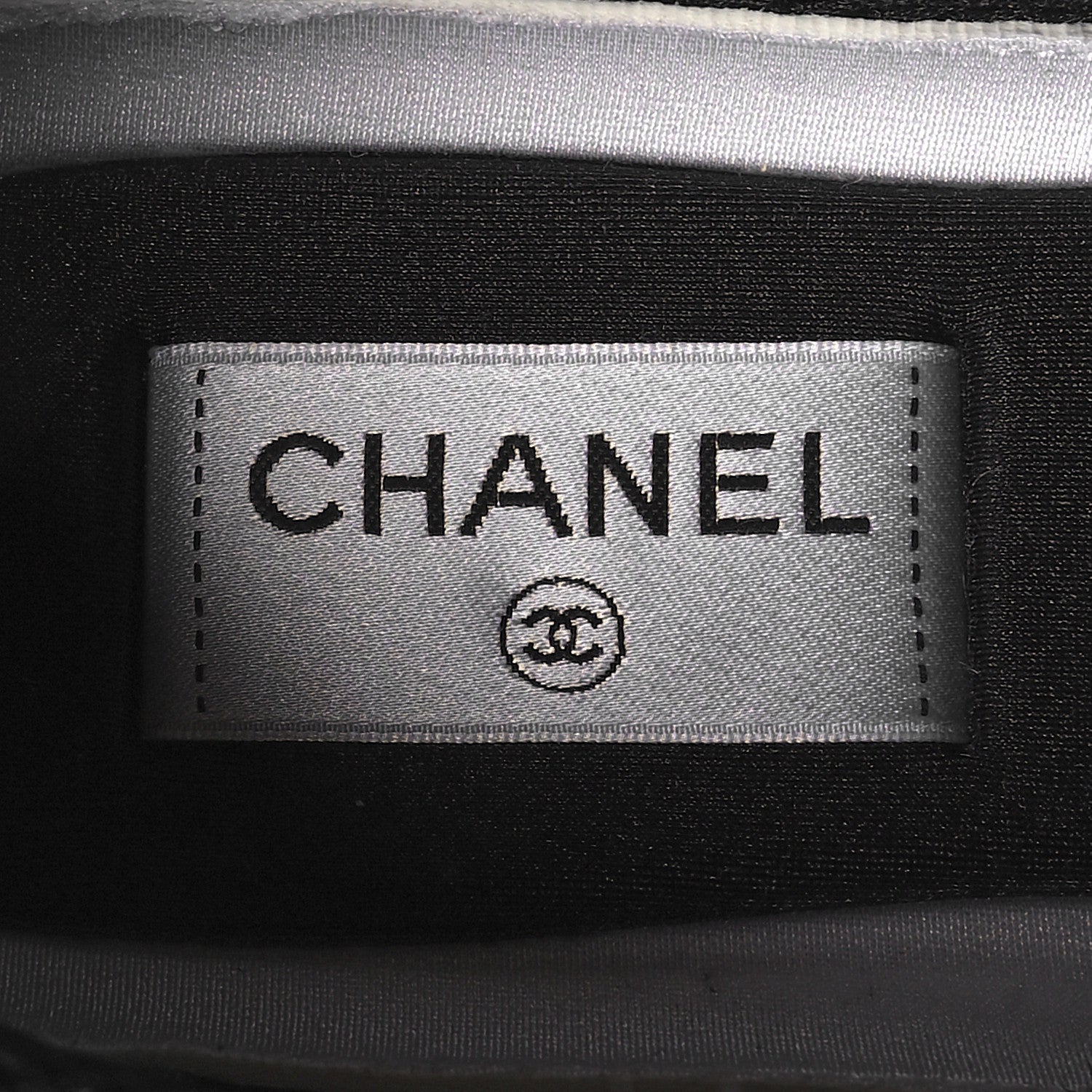 Chanel Mesh Suede Calfskin Grained Calfskin Womens CC Sneakers 40 White Black 7 of 9