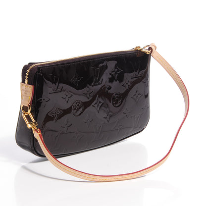 Louis Vuitton Vernis Pochette Accessories NM Amarante 3 of 7