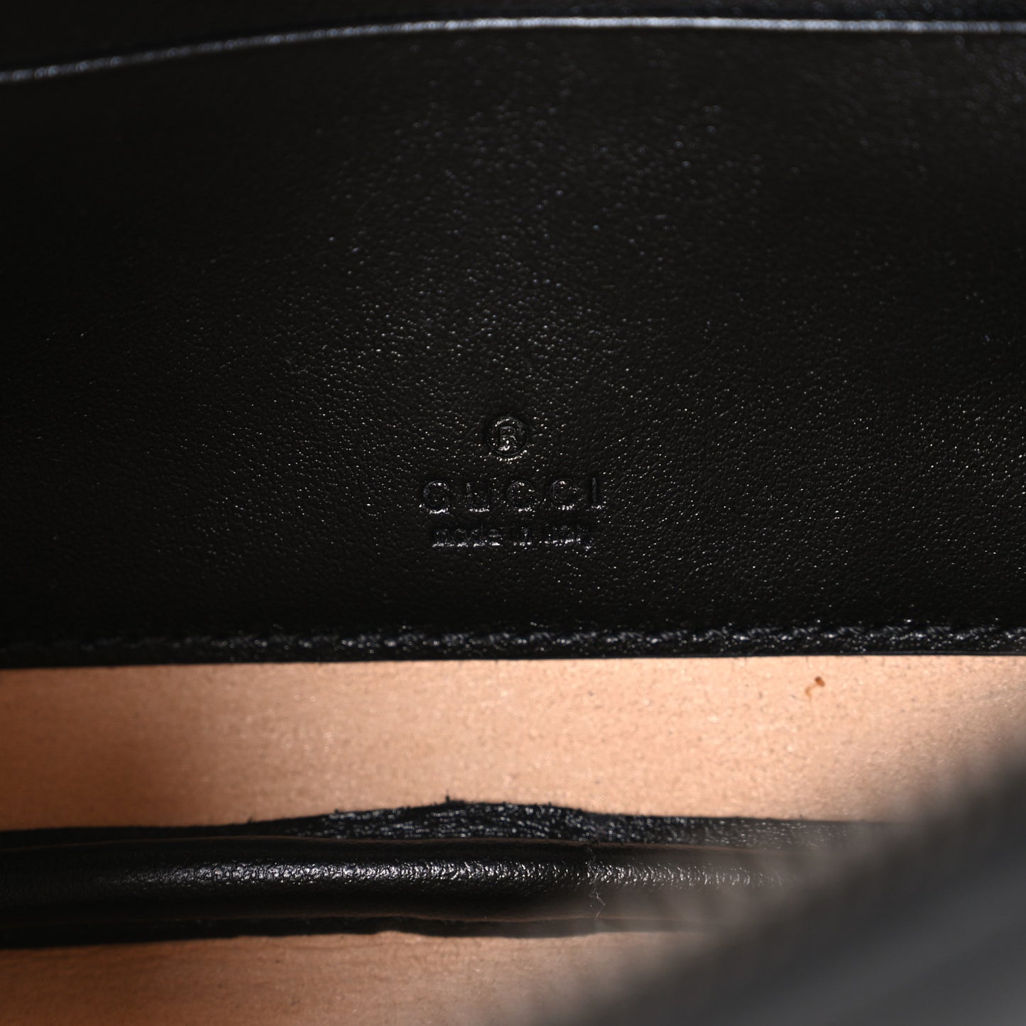 Calfskin Matelasse Small GG Marmont Vanity Cosmetic Case Black