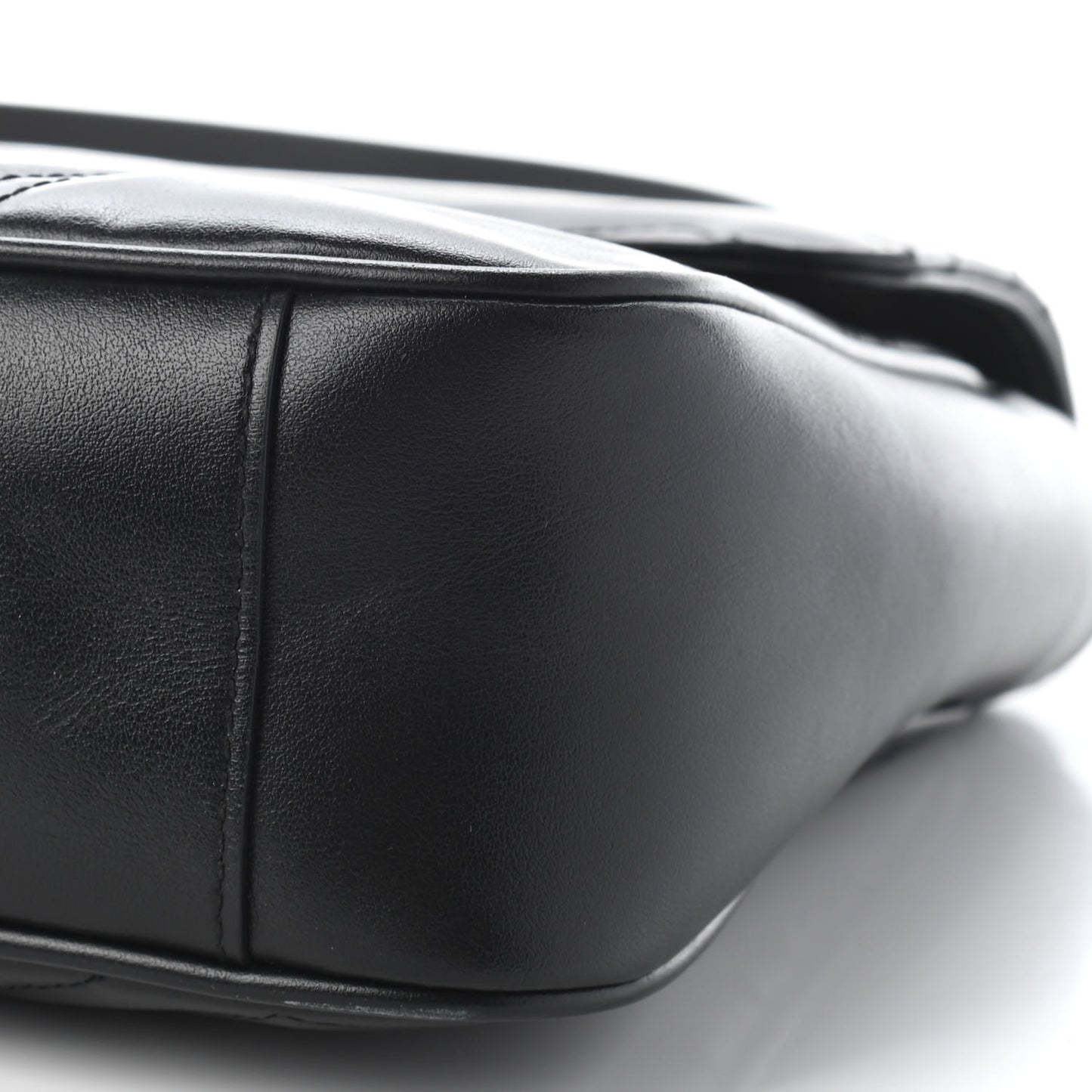 Calfskin Matelasse Medium GG Marmont Shoulder Bag Black