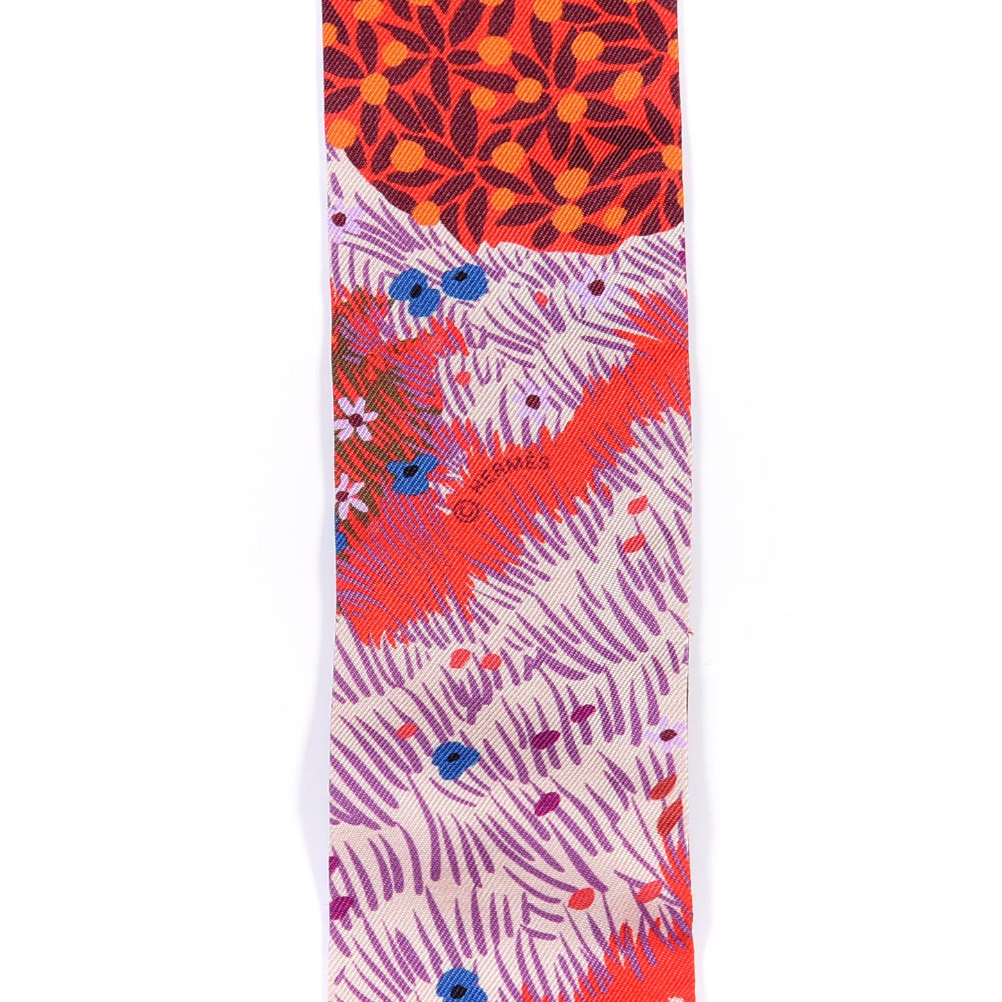 Silk Dans un Jardin Anglais Twilly Fuchsia Rouge Bleu Roy