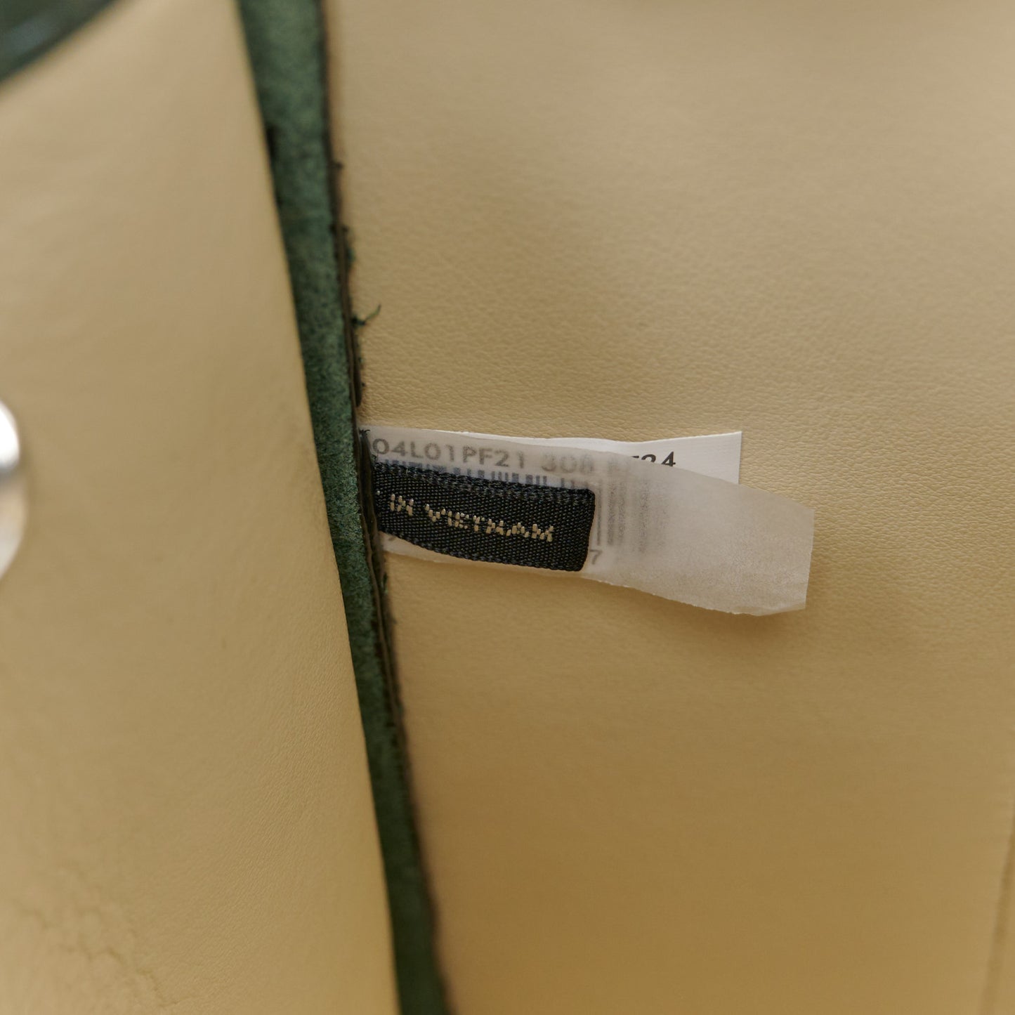 Grained Calfskin Medium The Tote Bag Ivy