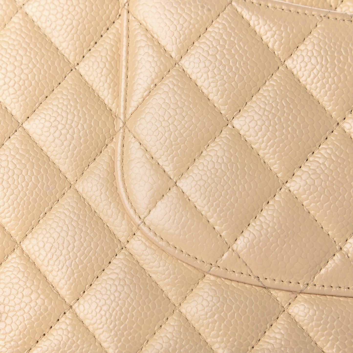 Caviar Quilted Medium Double Flap Beige Clair