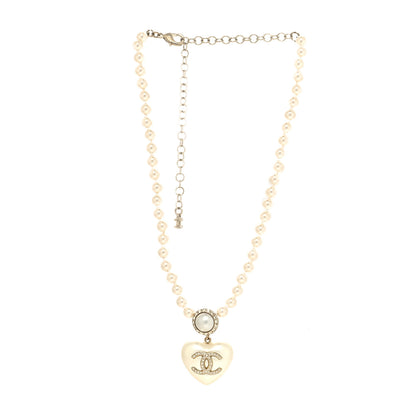 Chanel Pearl Crystal CC Heart Short Necklace Pearly White Gold 3 of 5