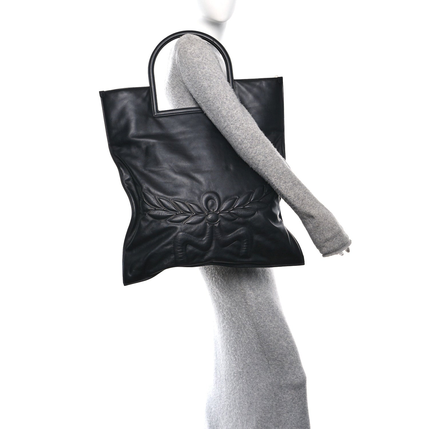 MCM Calfskin Aren Mega Honors Tote Black 2 of 9