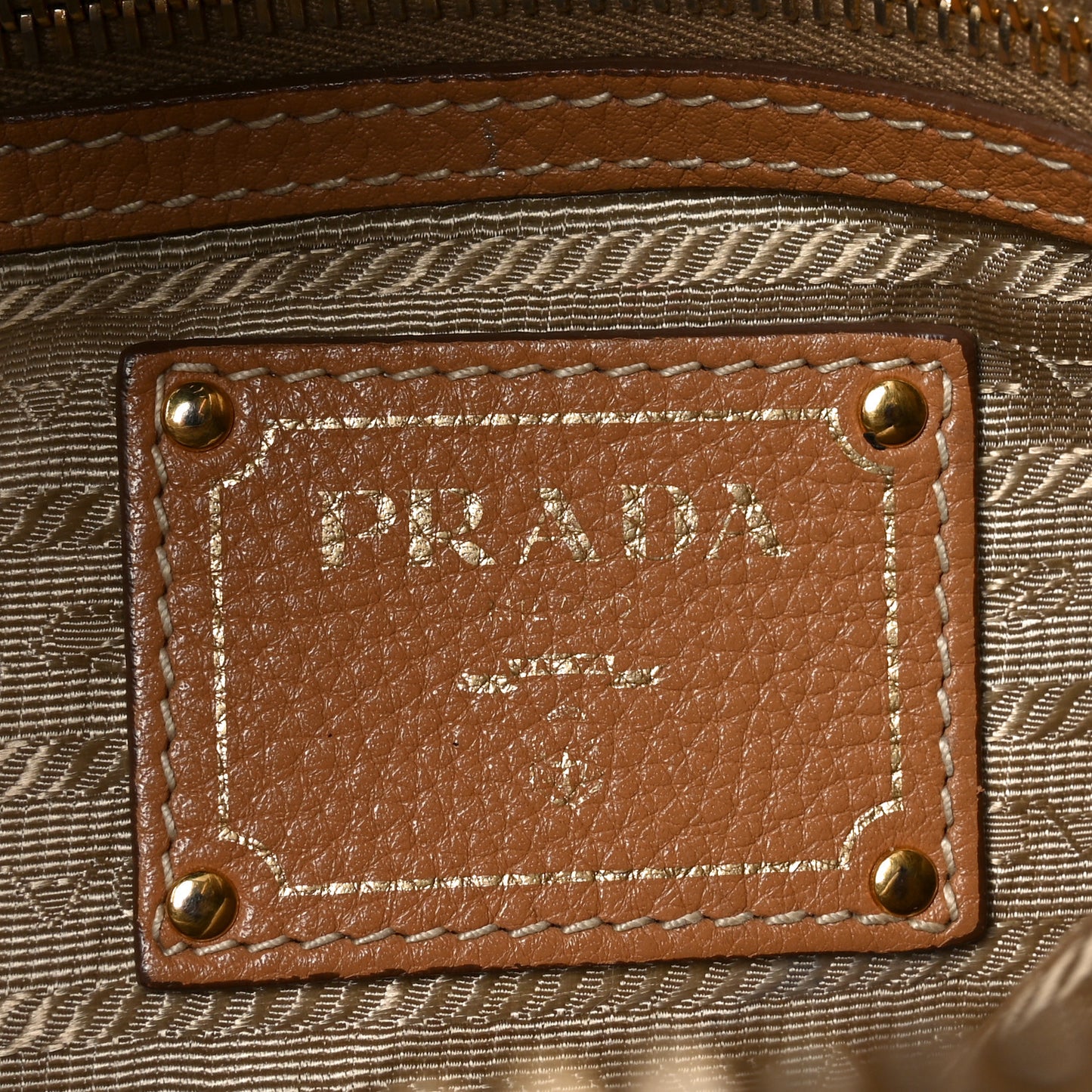 Vitello Daino Top Handle Zip Tote Caramel