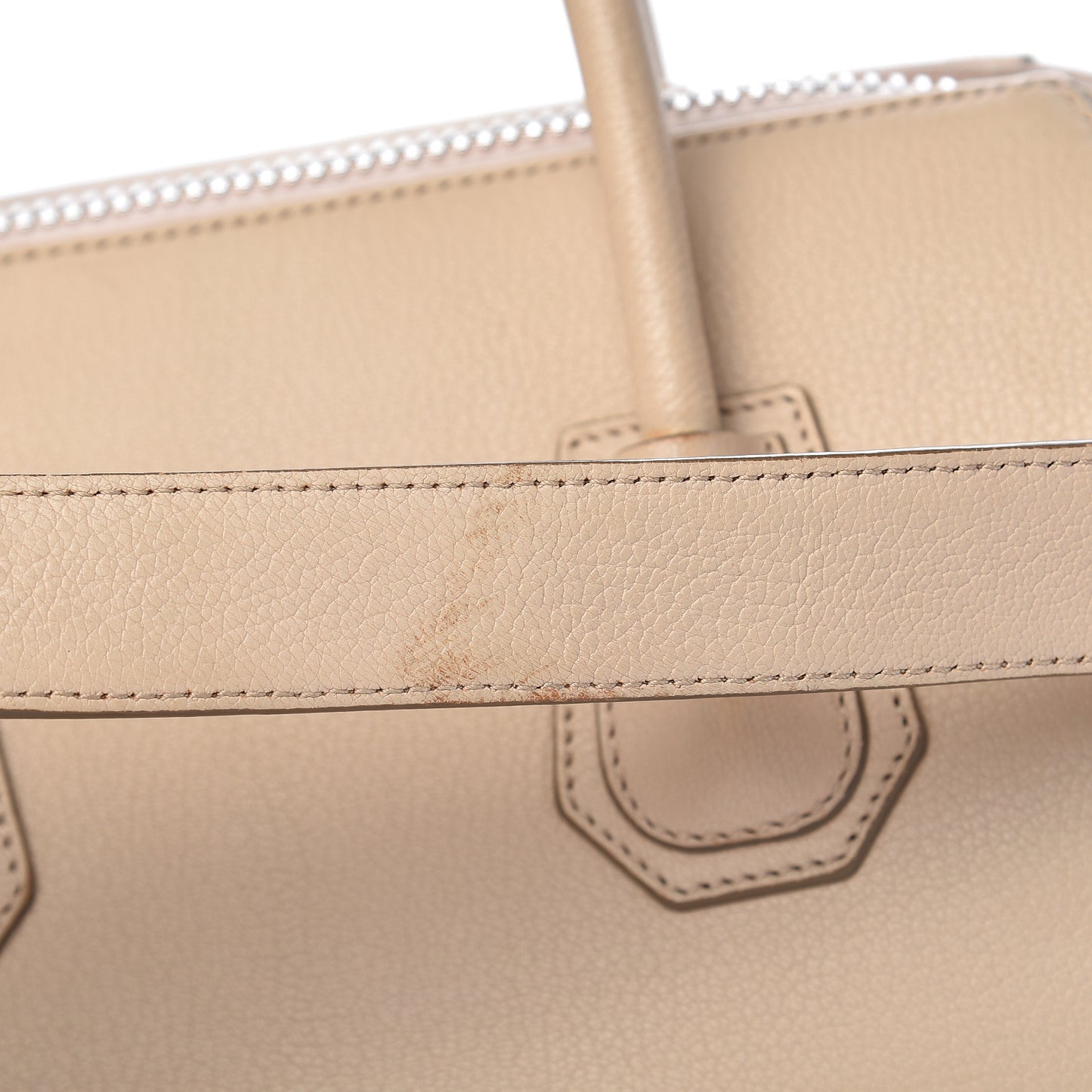 Sugar Goatskin Medium Antigona Skin
