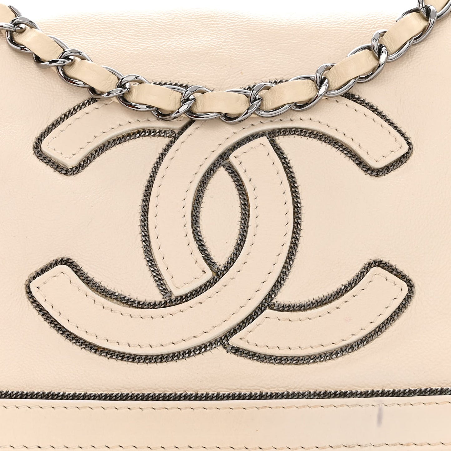 Lambskin CC Chain Shoulder Bag White