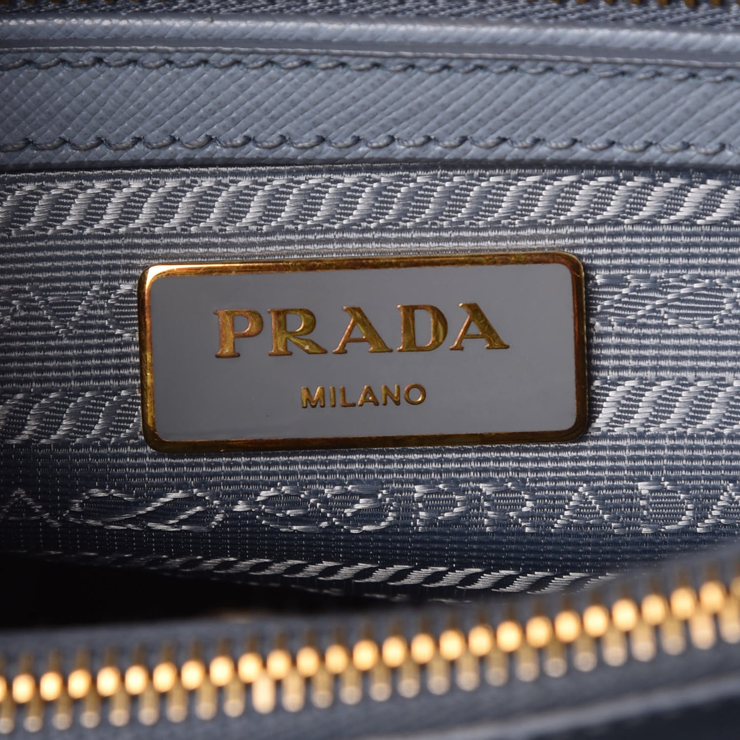 Saffiano Lux Medium Tote Astrale
