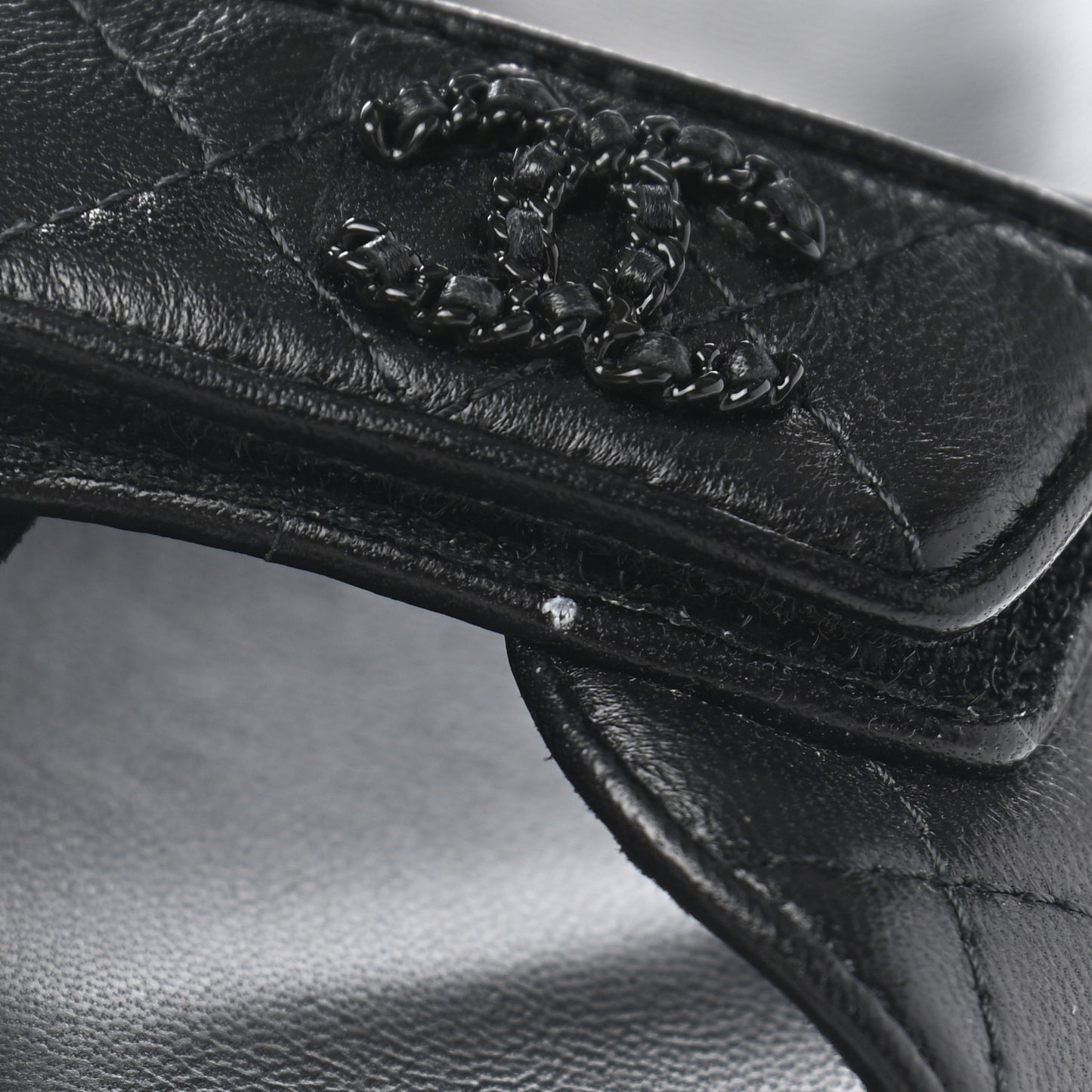 Lambskin Quilted Velcro Dad Sandals 35.5 So Black