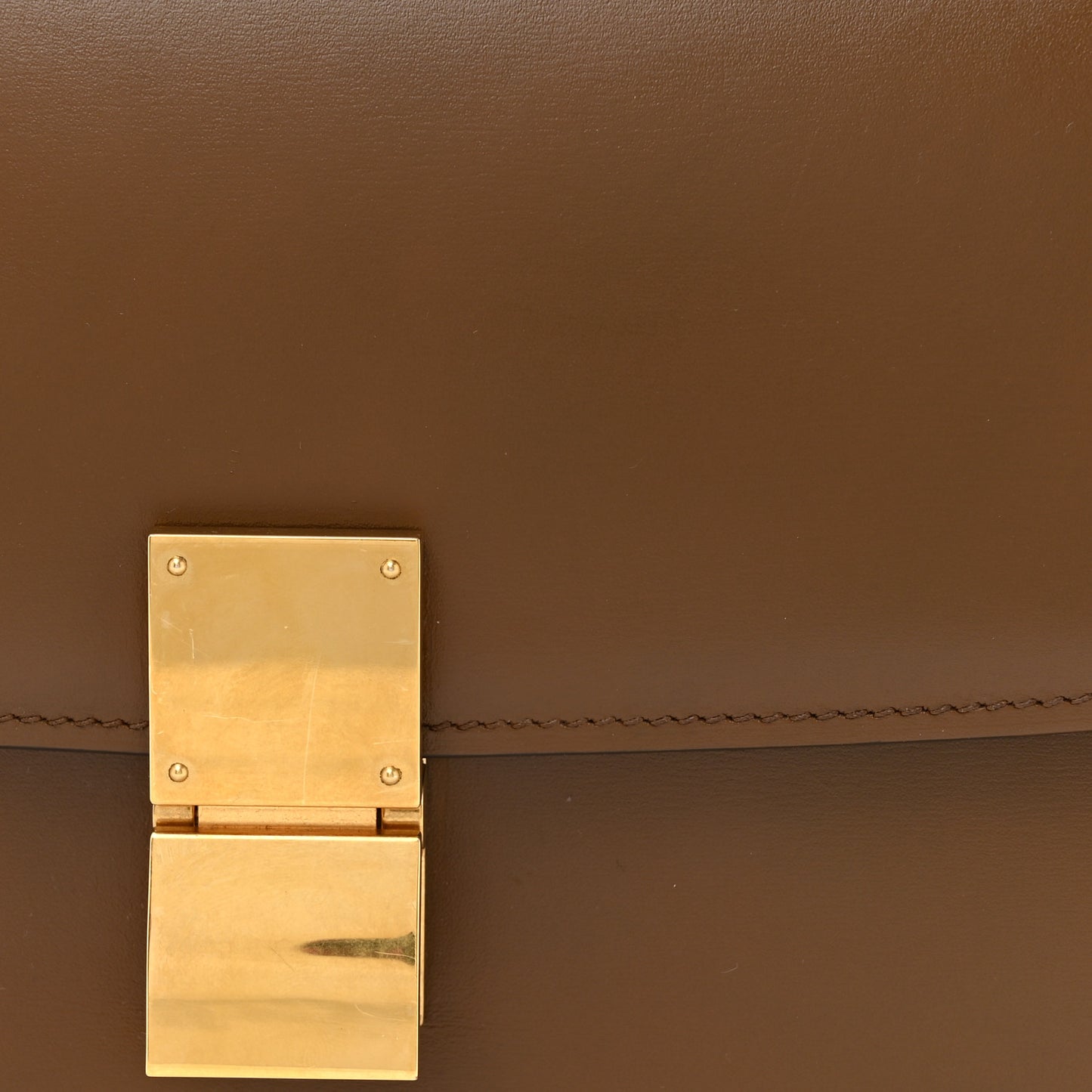 Box Calfskin Medium Classic Box Flap Bag Camel