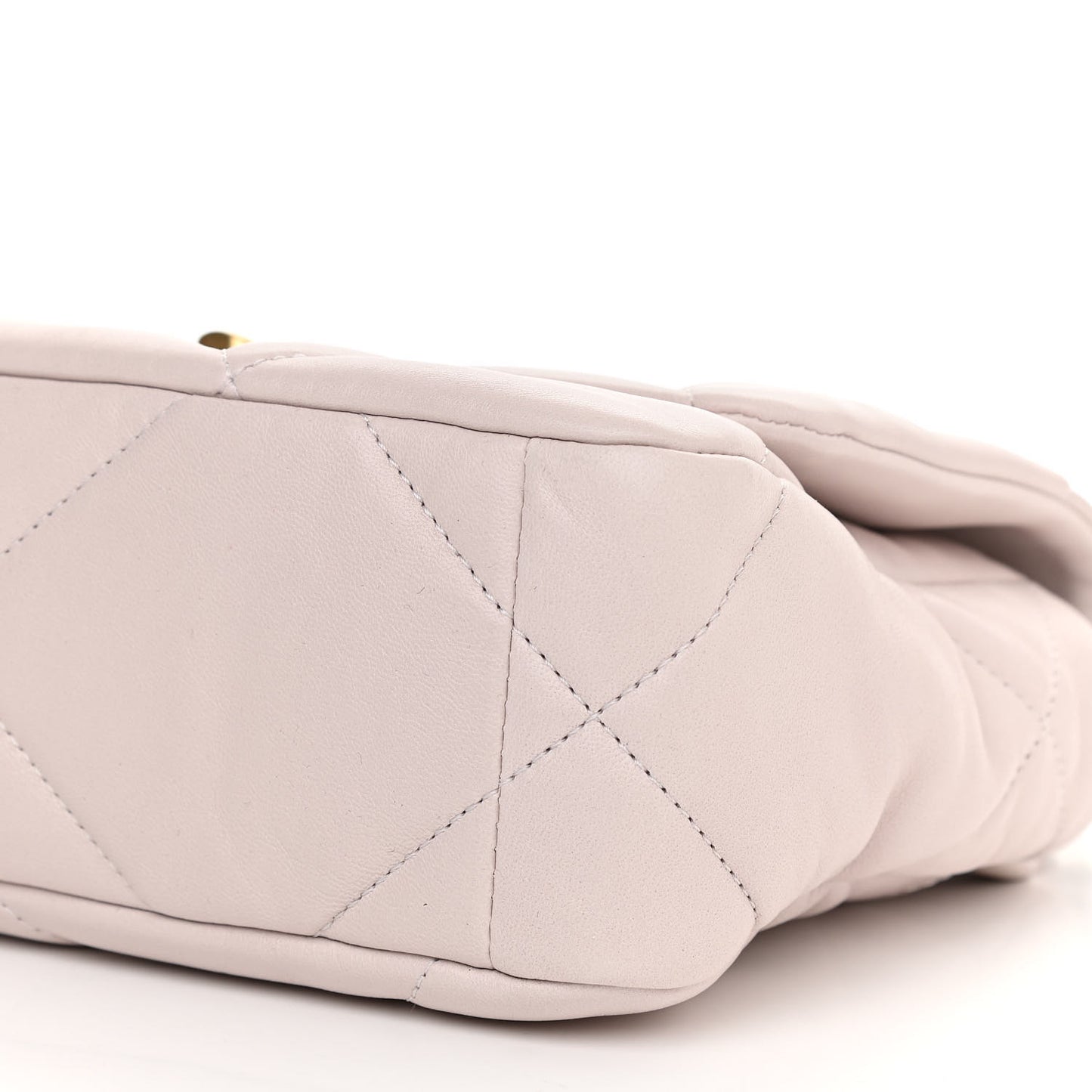 Lambskin Quilted Medium Chanel 19 Flap Light Purple