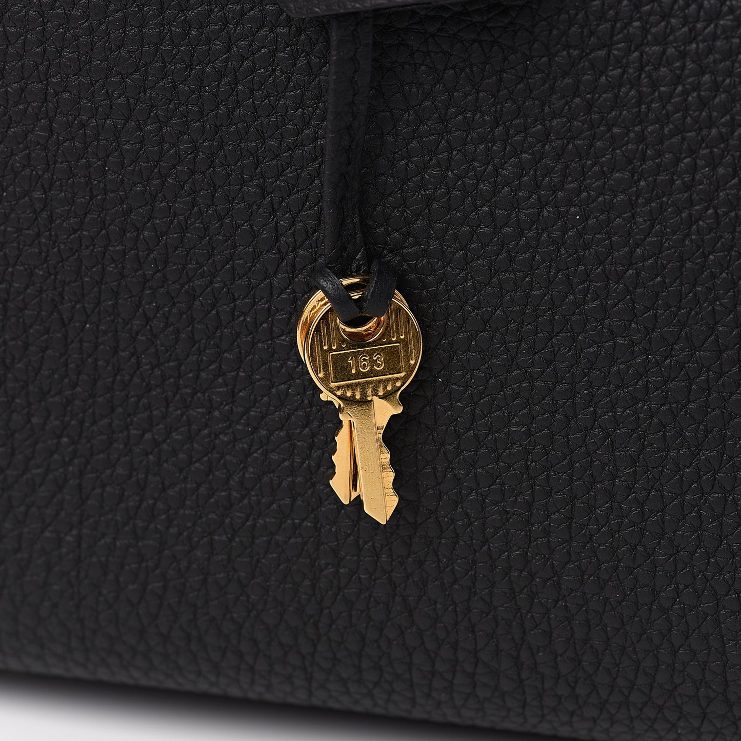 Togo Kelly Retourne 32 Black