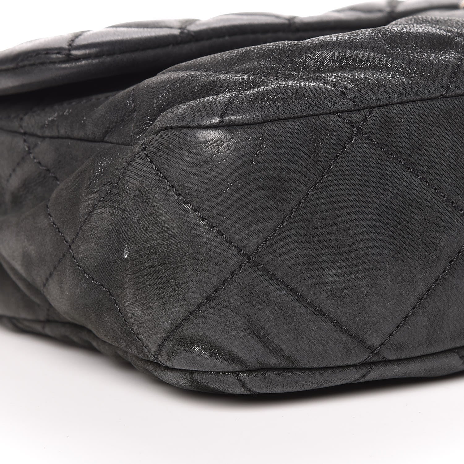 Chanel Iridescent Calfskin Small Chic Quilt Flap Black 9 of 11