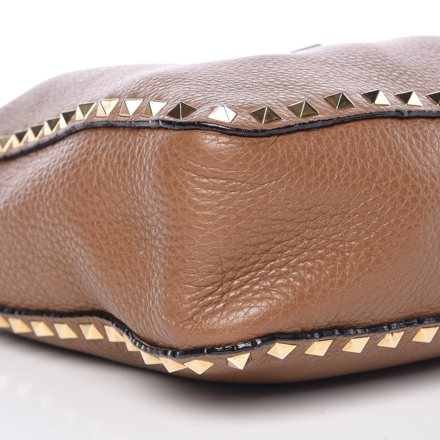 Pebbled Calfskin Small Rockstud Flip-Lock Messenger Bag Light Cuir