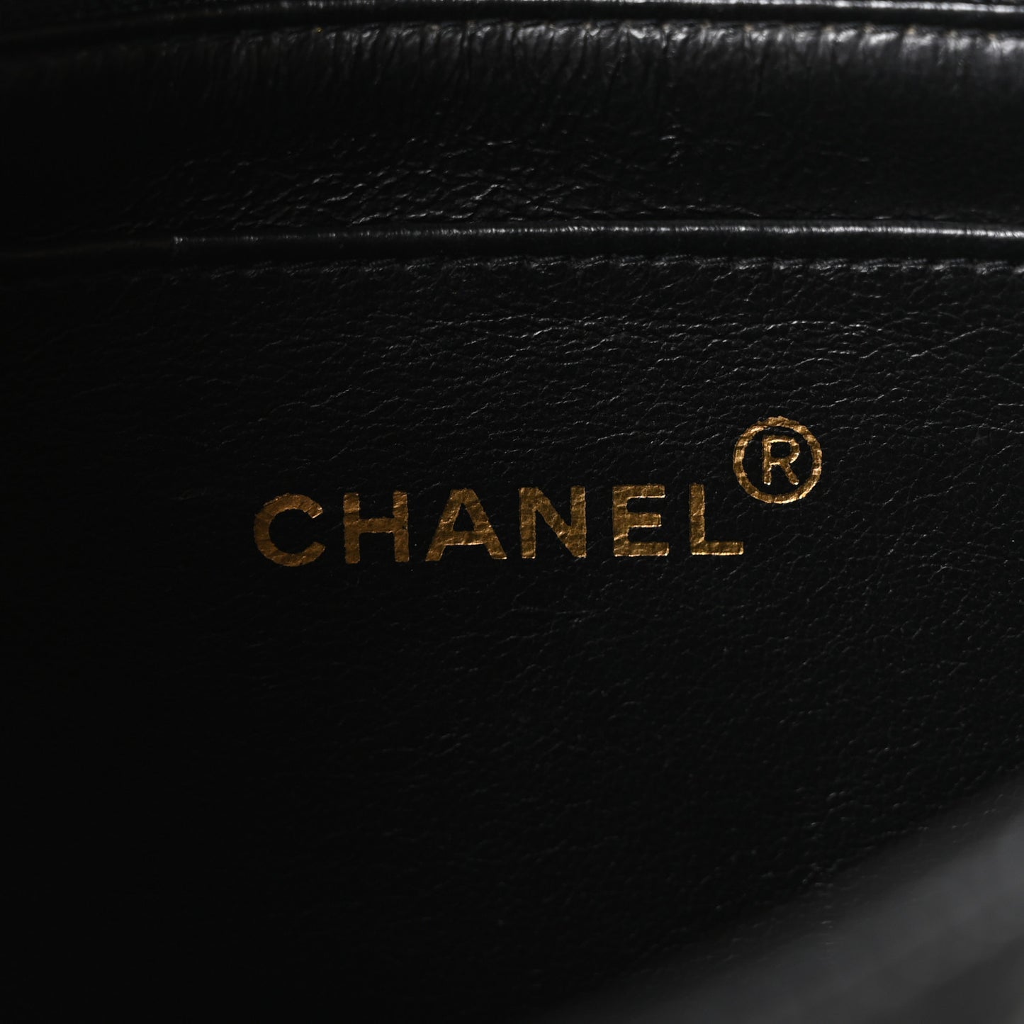 Caviar Vertical Quilted Small Single Flap Black