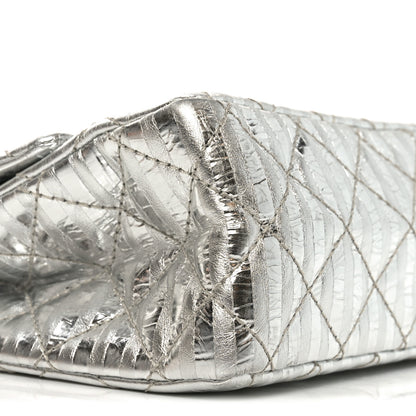 Chanel Metallic Calfskin Striped 2.55 Reissue 226 Silver 9 of 11