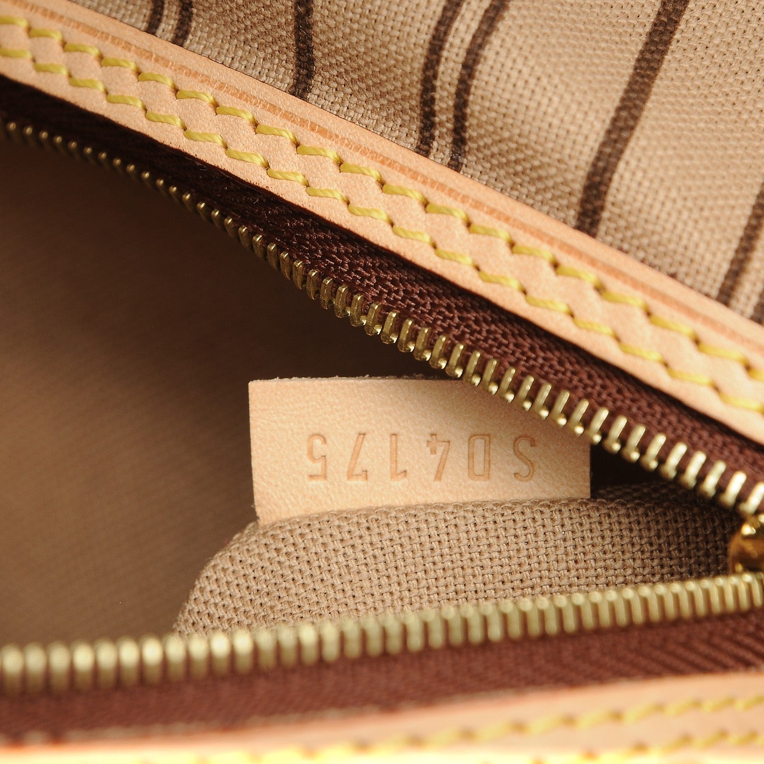 Louis Vuitton Monogram Delightful GM 8 of 9