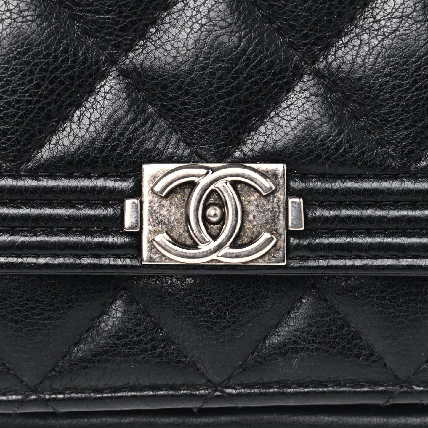 Caviar Quilted Boy Wallet On Chain WOC Black