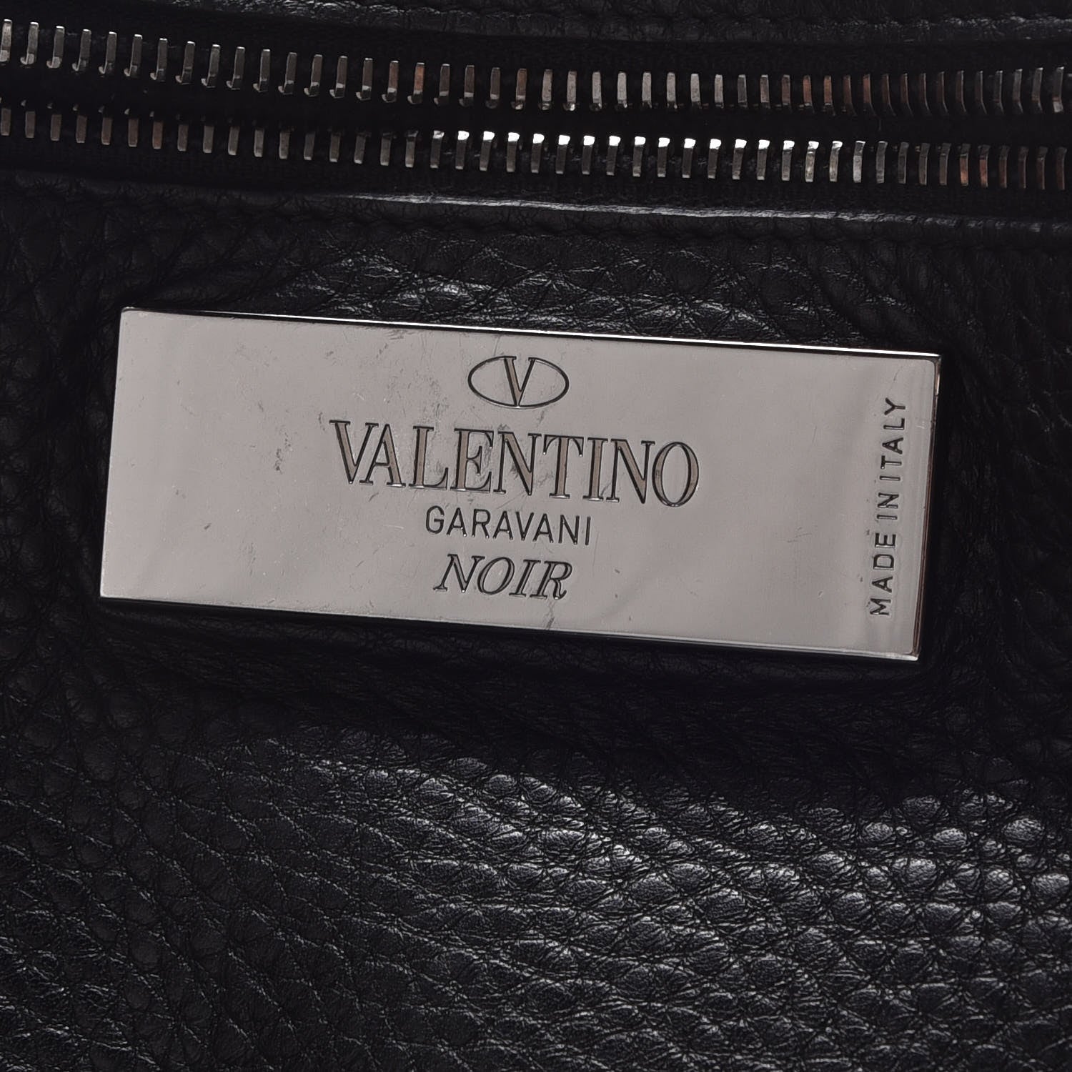 Valentino Garavani Grained Calfskin Onyx Medium Rockstud Rolling Tote Black 8 of 8