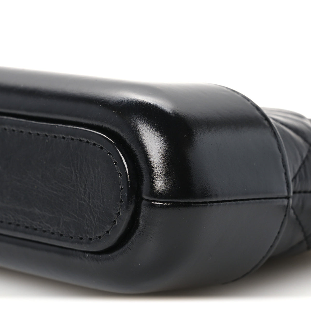 Aged Calfskin Quilted Small Gabrielle Clutch With Chain Black